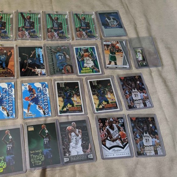 👣Kevin Garnett HOF - 25 Card Lot, Rookies Included